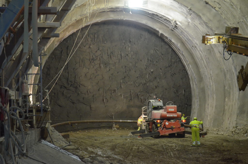 Studio delle problematiche di rigonfiamento di un tunnel ferroviario